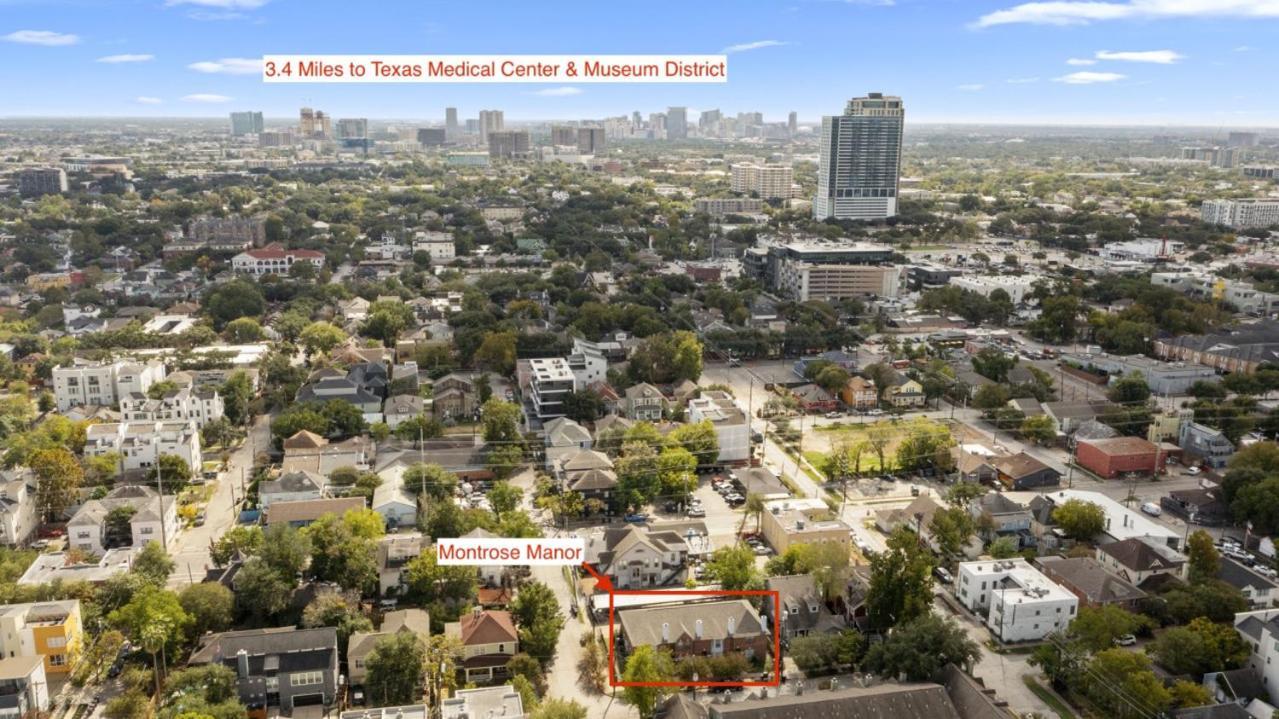 Montrose Hideaway Walkable Art Retro Games * Houston